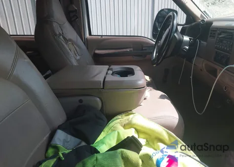 1999 Ford F-250 Lariat/Xl/Xlt из США, поврежденный, VIN 1FTNW20S1XEC77707